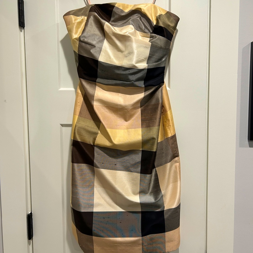 Beautiful vintage KAY UNGER strapless taffeta silk dress (size 6)
